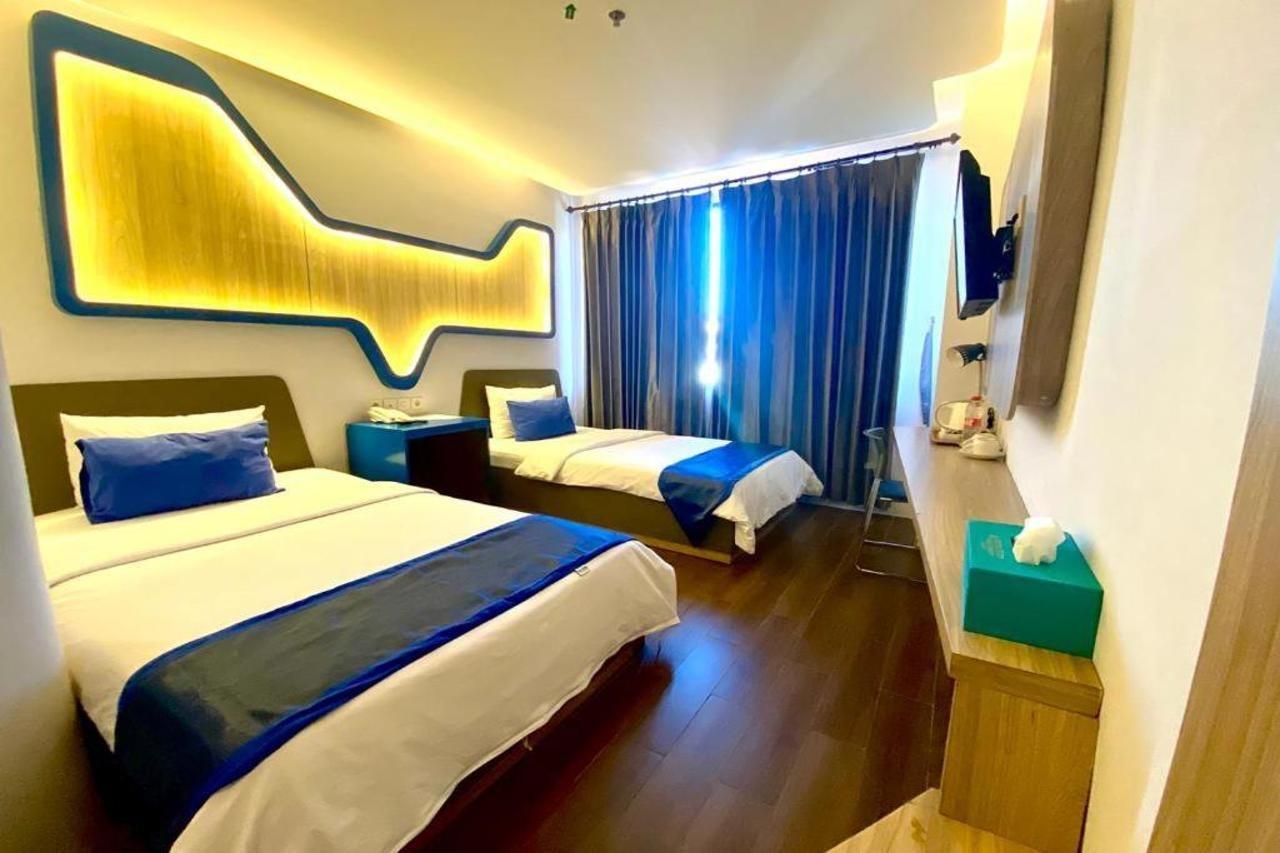 Golden Palace Hotel Batu Merah Exteriör bild